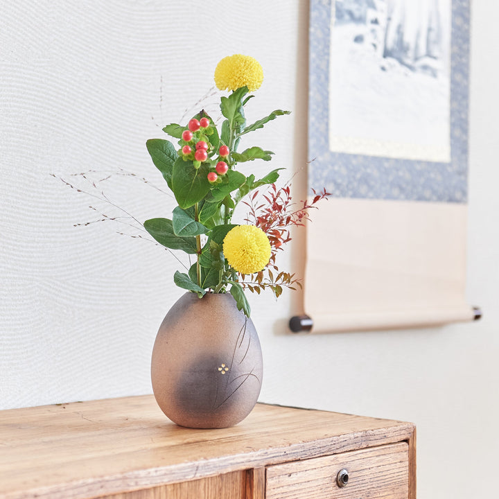Jujube Flower Pattern Flower Vase