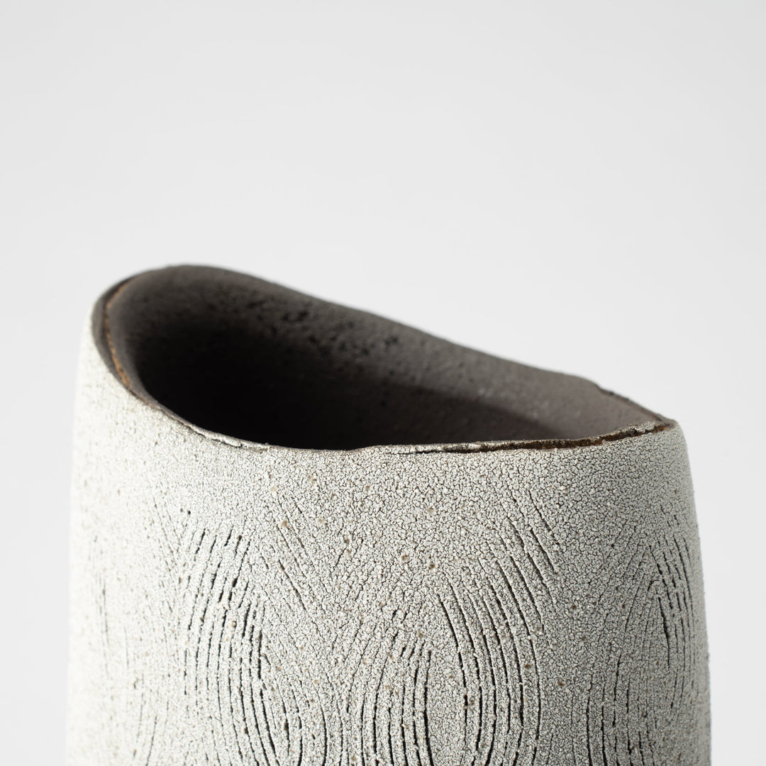 Remaining Snow Flower Vase