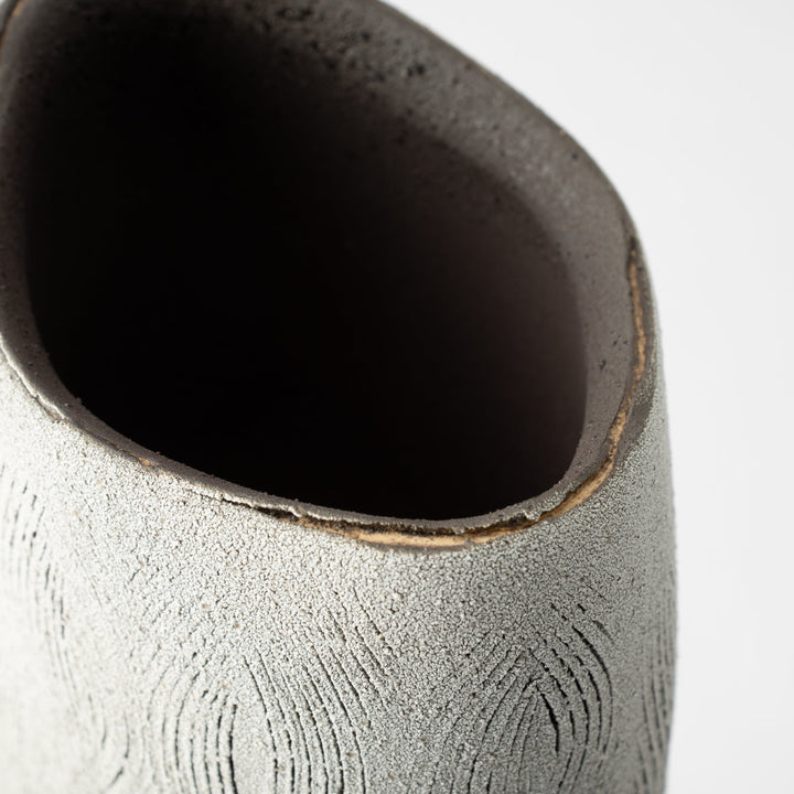Remaining Snow Flower Vase